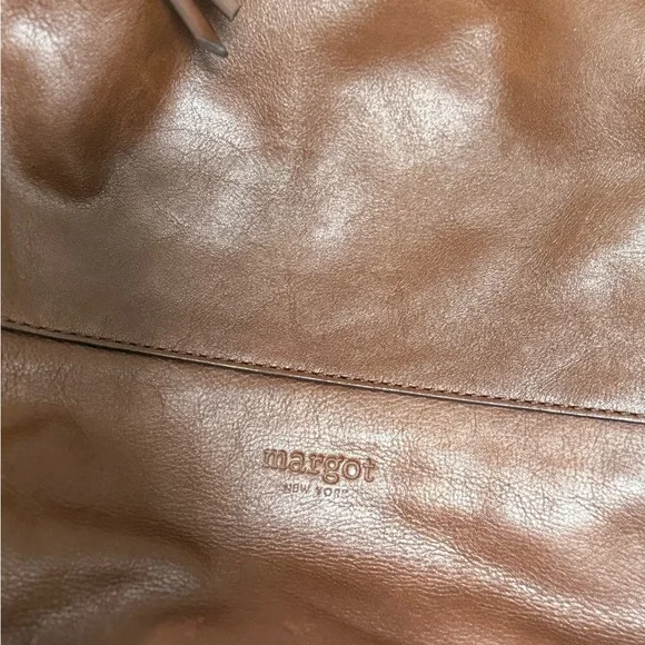 Margot Crossbody Leather Bag - Picture 3 of 12